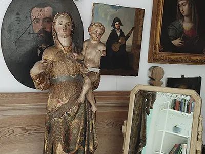 Taller de restauración de obras de arte que atiende encargos de la Costa del Sol